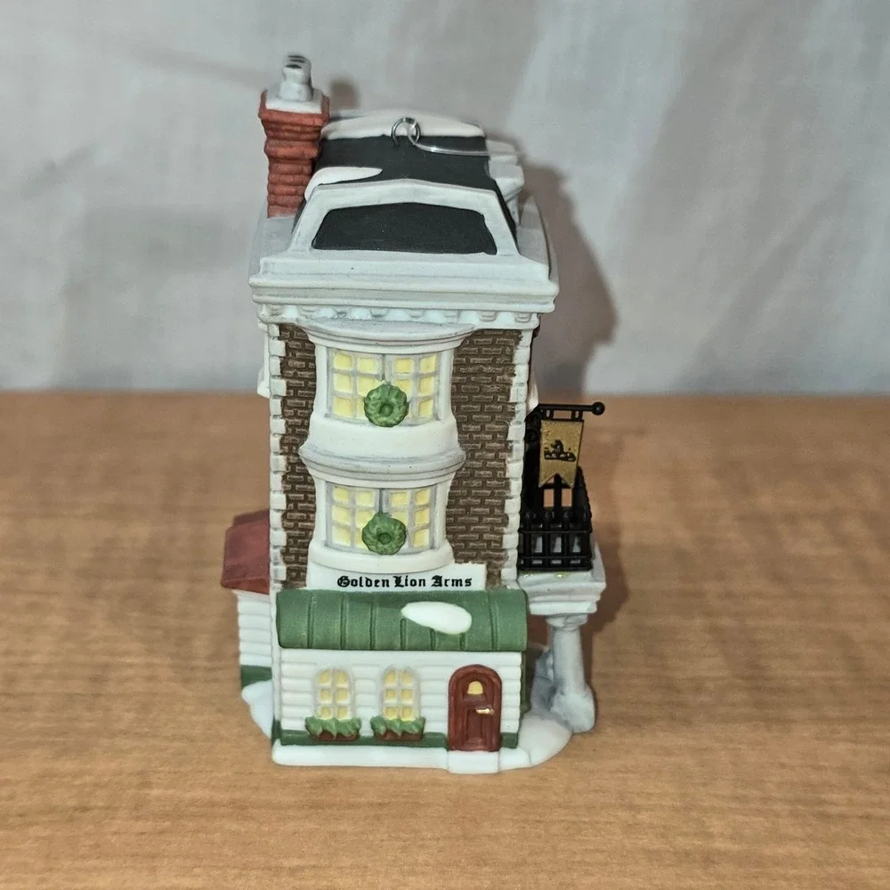 Department 56 The Crown & Cricket‎ Inn 1992 Collectors Ed Christmas Ornament VTG